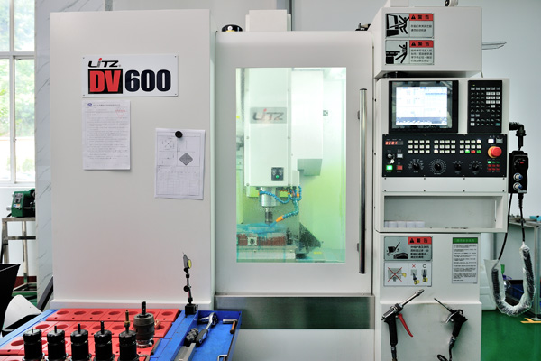 DV600加工中心